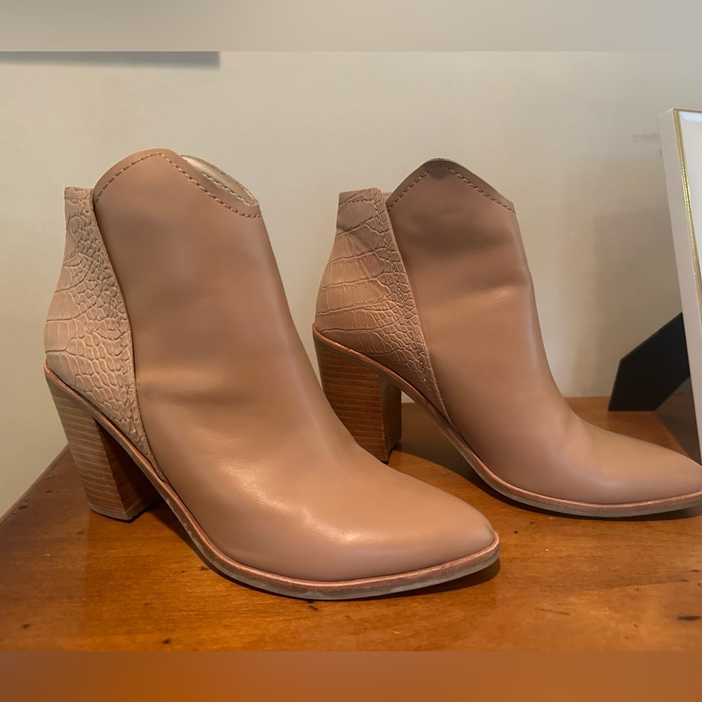 Dolce Vita Tan Booties size 8